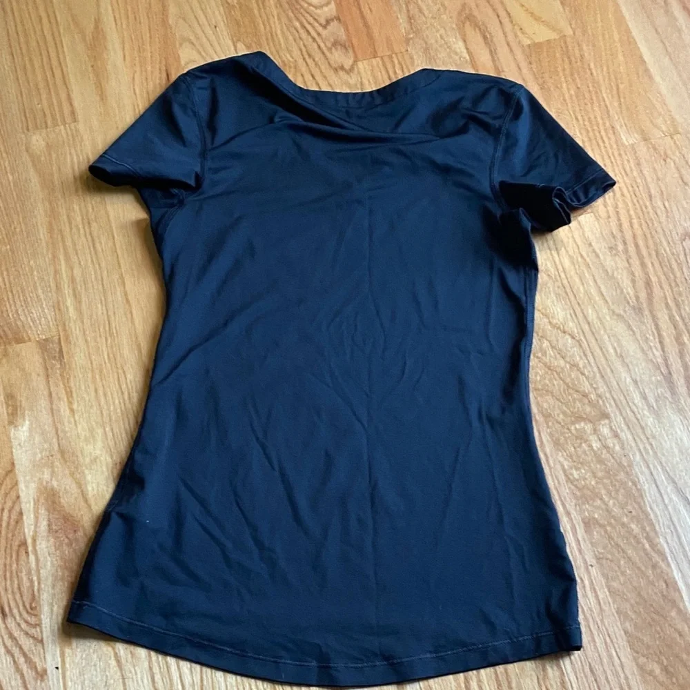 Nike Women's Black Short Sleeve Tee